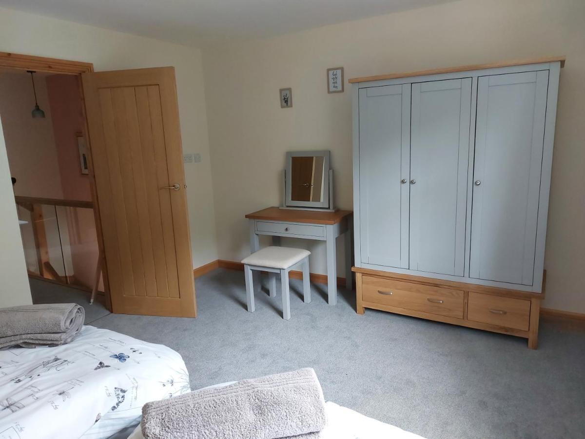 Two Bedroom Cottage - Country Lane -10 Min Walk To Perranporth Beach Exterior photo